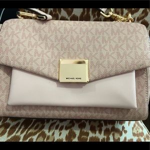 Micheal Kors Crossbody Bag